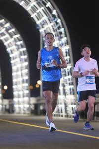 BIB: 41673, 77418
                            <button type="button" onclick="openModal(20194704)" class="btn btn-primary btn-sm float-right btn-popup" data-toggle="modal" data-target=".modal-high-quality">
                        <i class="fas fa-shopping-cart"></i> Add to Cart
                    </button>
                                            <button type="button" onclick="isThisMe(20194704, true)" class="btn btn-success btn-sm float-right btn-popup btn-isme hidden" data-toggle="tooltip" data-placement="bottom" title="นี่คือรูปของคุณใช่ไหม คลิกที่นี่เพื่อเอาเข้าอัลบั้ม">
                        <i class="fas fa-plus"></i> Add to album
                    </button>
                    <button type="button" onclick="isThisMe(20194704, false)" class="btn btn-warning btn-sm float-right btn-popup btn-isnotme hidden">
                        <i class="fas fa-ban"></i> Remove from album
                    </button>